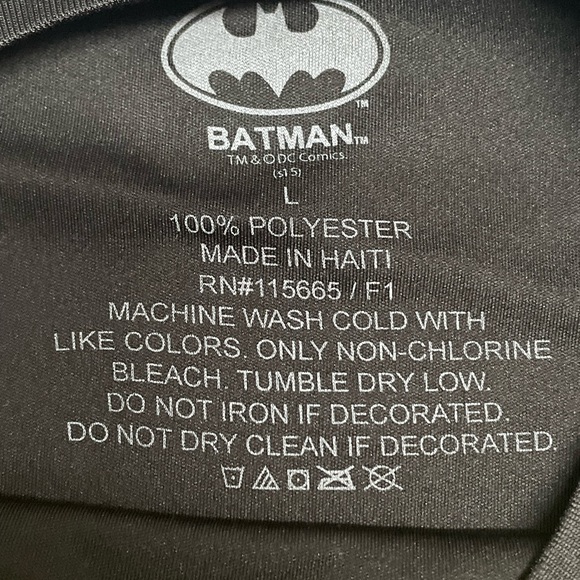 DC Comics Batman 100% Polyester TShirt. *Excellent Conditon* Size L - Picture 3 of 4
